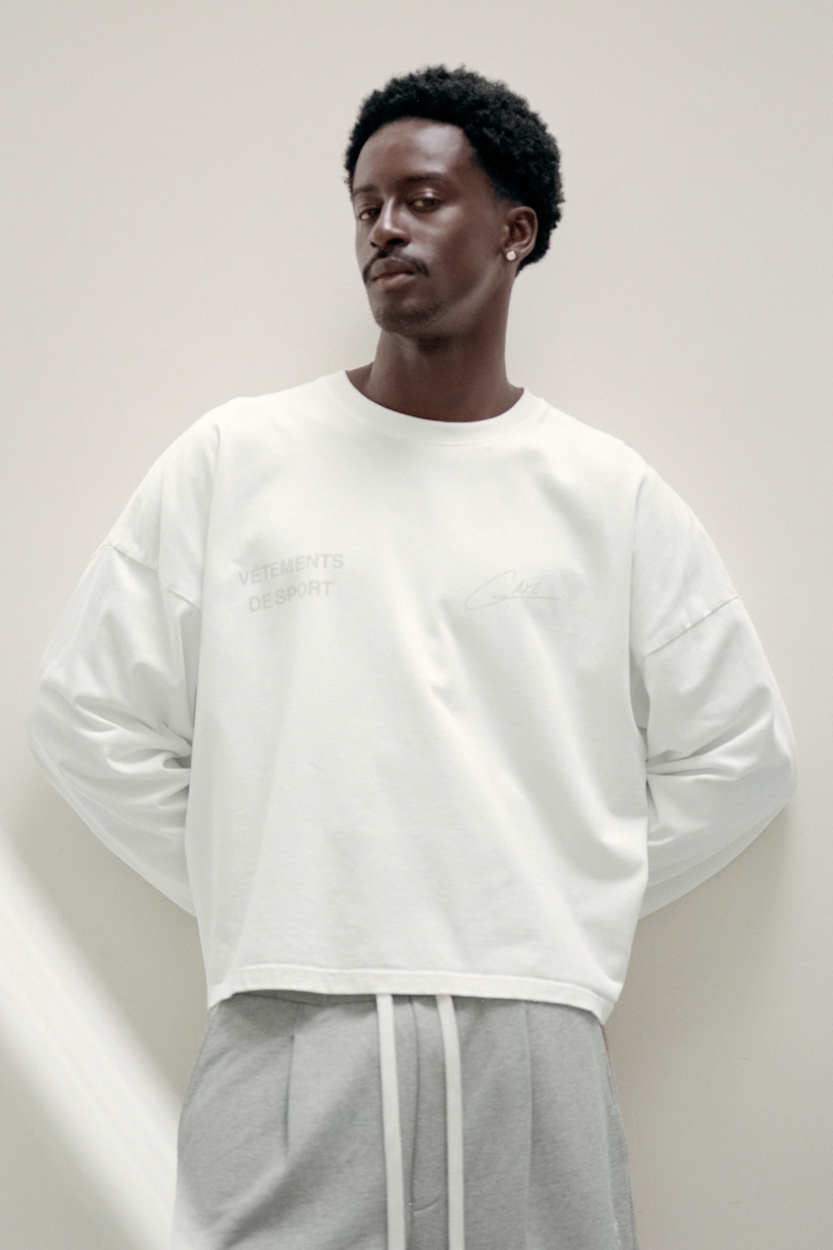 Classic VDS Signature Long Sleeve T-shirt – Vintage White